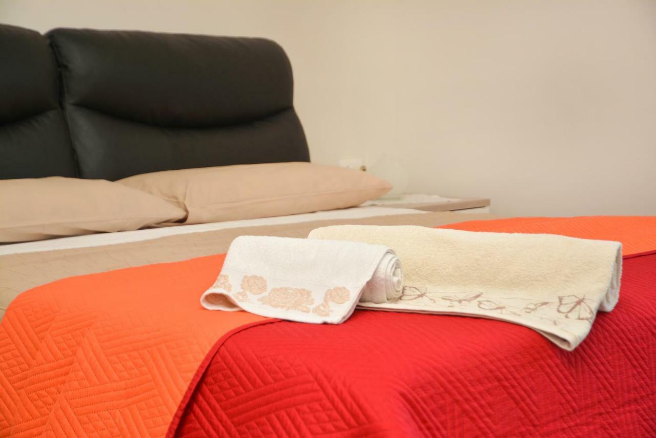 Lian Room B&B Caserta Ngoại thất bức ảnh